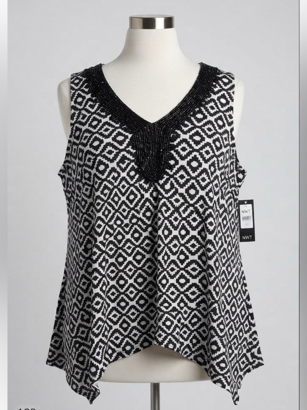 AGB Black & White Beaded Diamond Print Sleeveless Top Plus Size 3X NWT